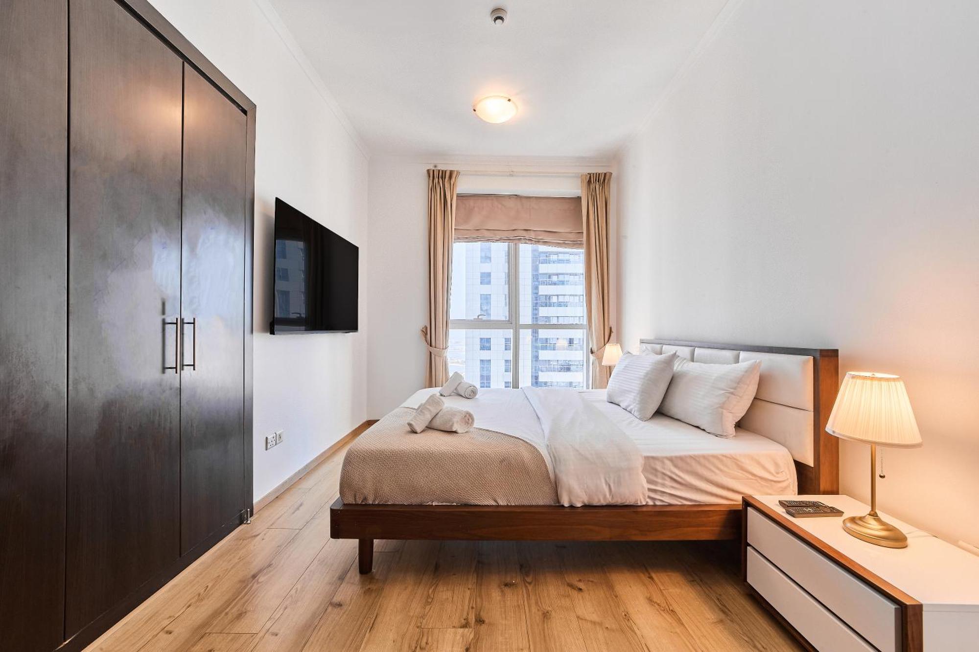 Spacious 2br In Vibrant Marina Appartement *